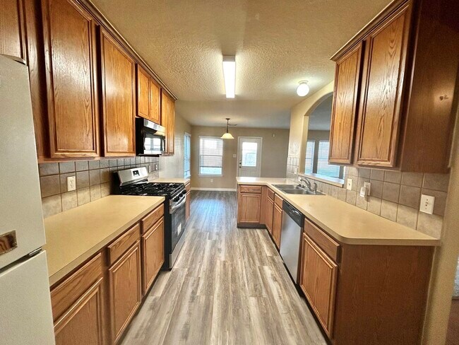 Building Photo - 5903 Llano Creek Dr