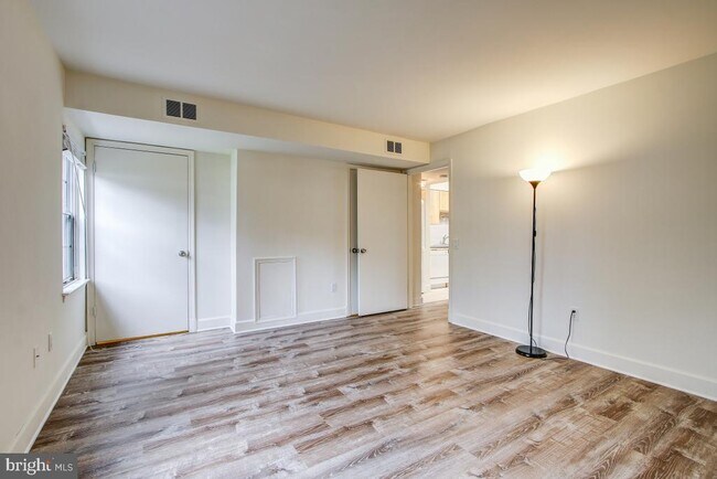 Building Photo - 20212 Shipley Terrace