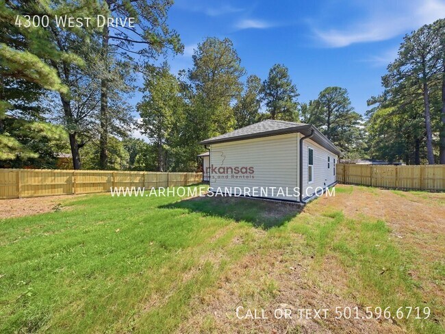 Building Photo - 4300 West Dr