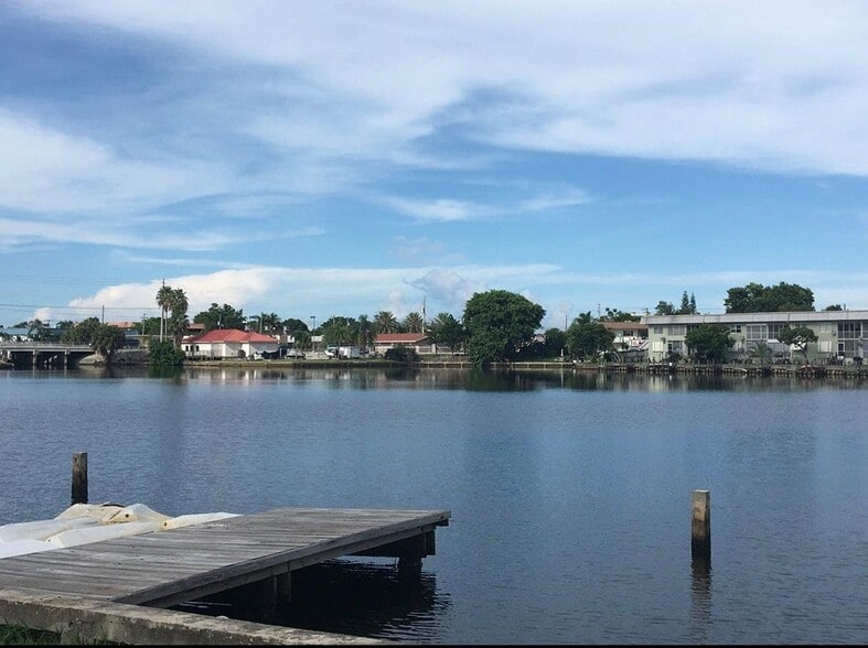 Building Photo - 1431 Flagler Blvd