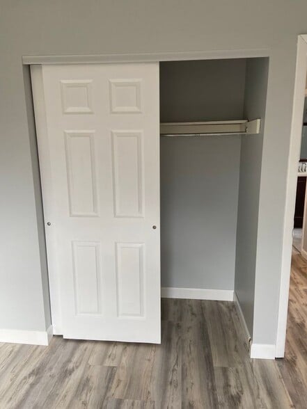 Building Photo - 11 Winston Dr