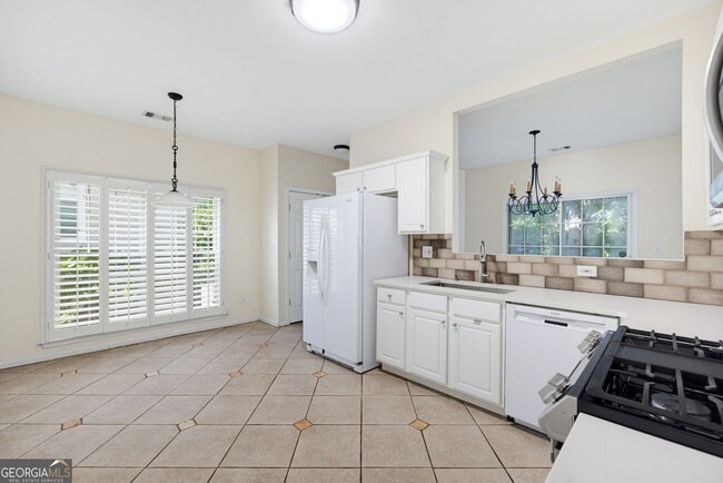 Building Photo - 2599 Alvecot Cir SE