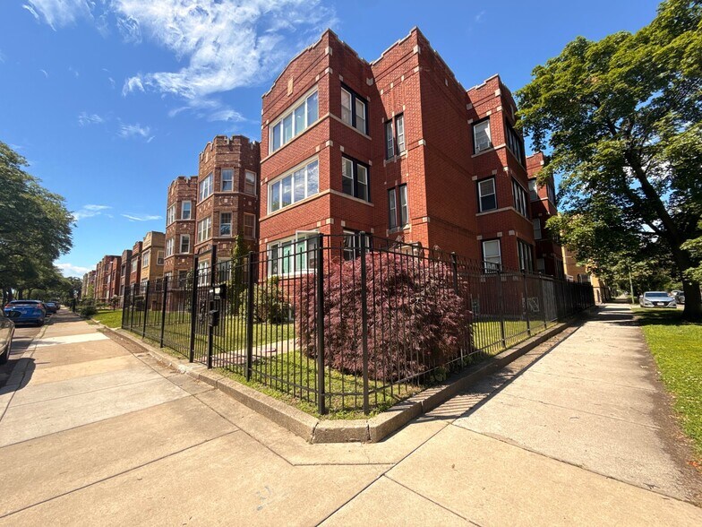 Building Photo - 8000 S Champlain Ave