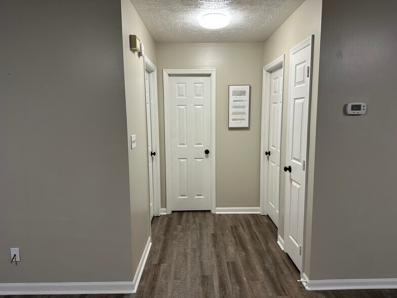 Entry to Bathroom and 2 bedrooms - 2213 Douglas Dam Rd