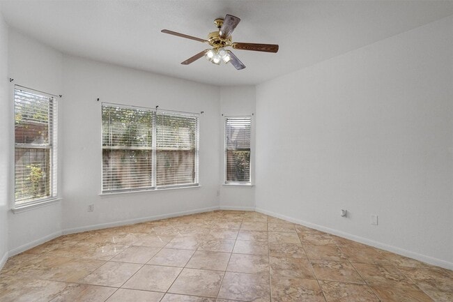 Building Photo - 204 Mallard Cove