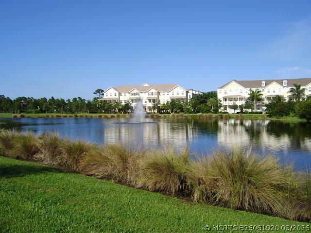 Building Photo - 335 E Thatch Palm Cir