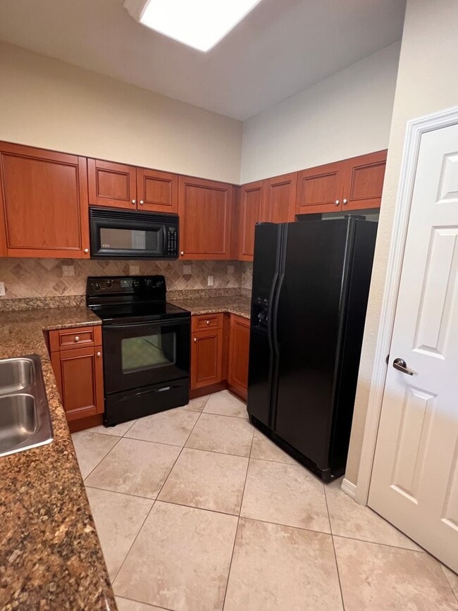 Building Photo - Villagio Rental Available!