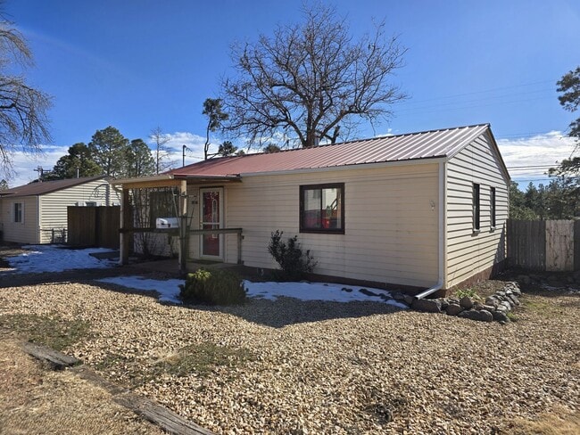 Building Photo - 3509 Pueblo Dr