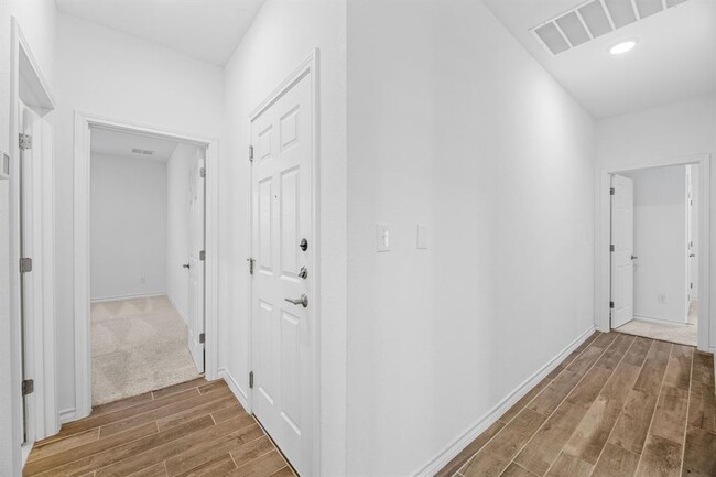 Building Photo - 204 Thurman Holt Rd