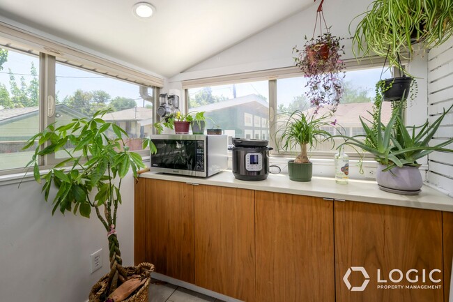 Building Photo - Beautiful Home in Excellent Location!