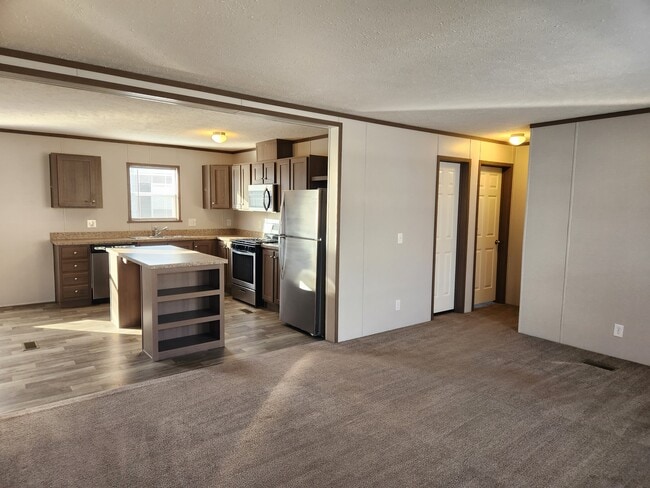 Building Photo - 448 Montana