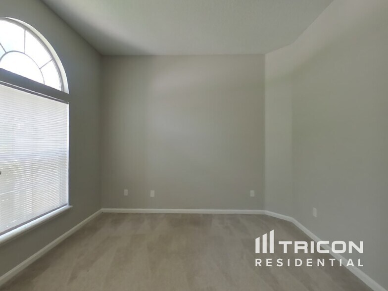 Building Photo - 4305 Ripken Cir W