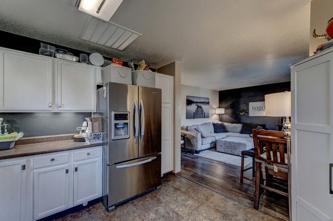 Building Photo - 4025 Wild Flower Dr
