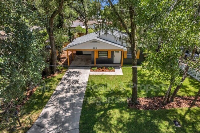 Building Photo - 304 W Idlewild Ave