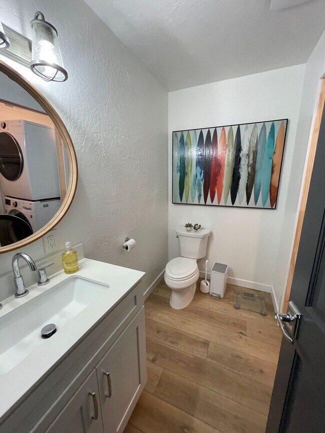 Building Photo - Gorgeous Furnished Canyon Home near beach/pier and downtown in Coastal San Clemente