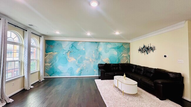Building Photo - 3220 Yeager Dr