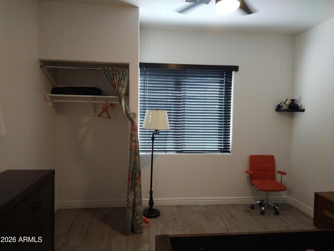 Building Photo - 4121 E Pueblo Ave