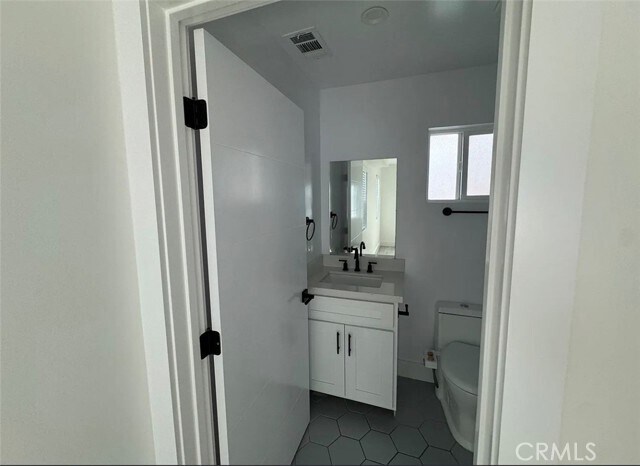 Building Photo - 5921 Dauphin Ave.