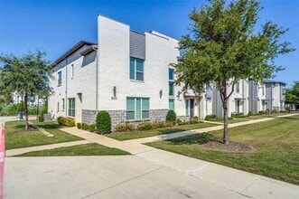 Building Photo - 500 Carmack Dr