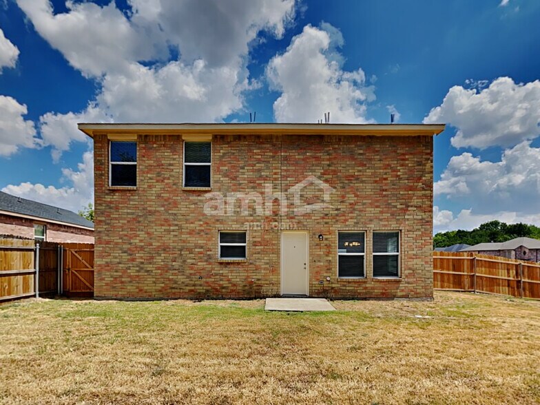 Building Photo - 1339 Flagstone St