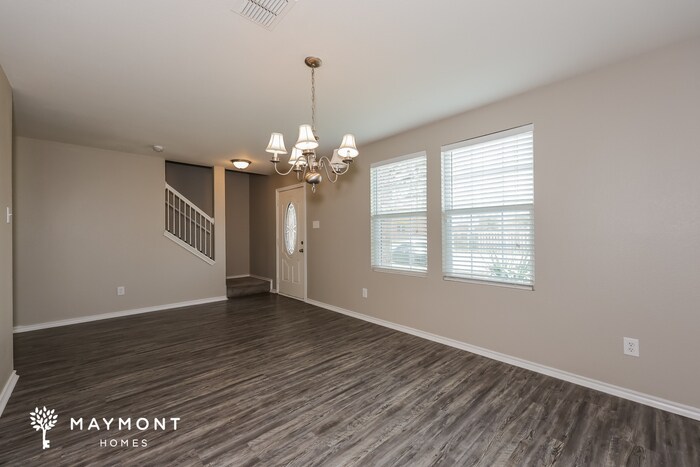 Building Photo - 2002 Bentwood St