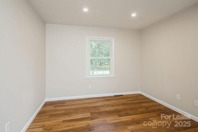 Building Photo - 2510 O'Hara Dr