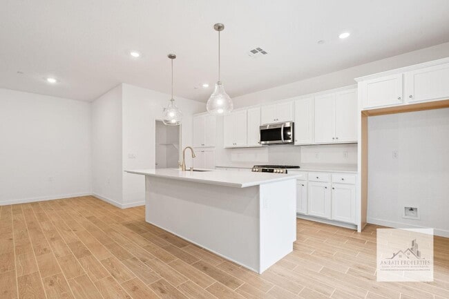 Building Photo - 1017 Springtime Ave