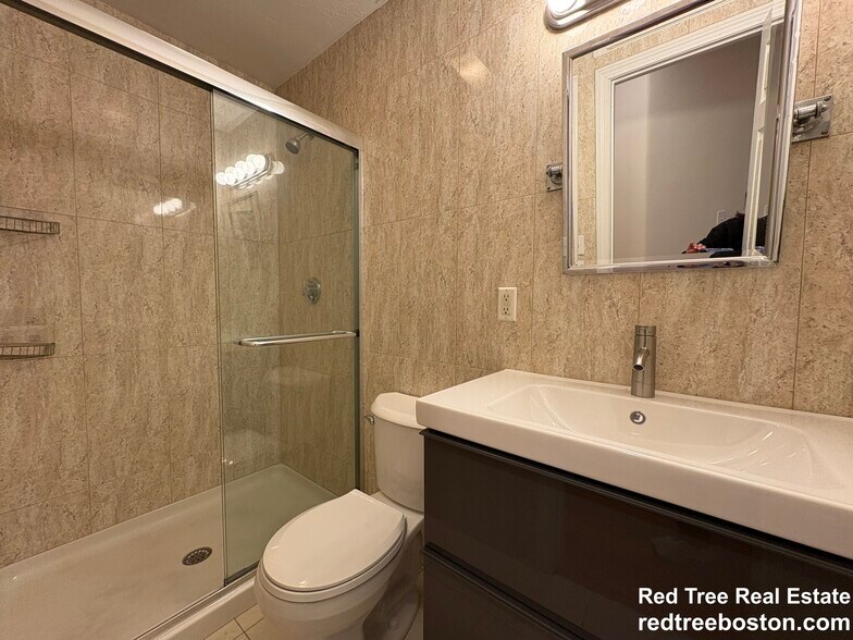 Building Photo - 195 Winthrop Rd