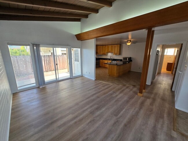 Building Photo - Pacific Beach 2-br House + Garage