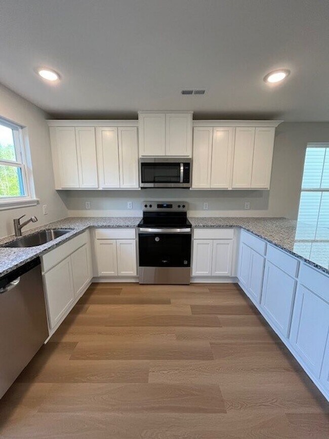 Building Photo - 5086 Northstar Dr