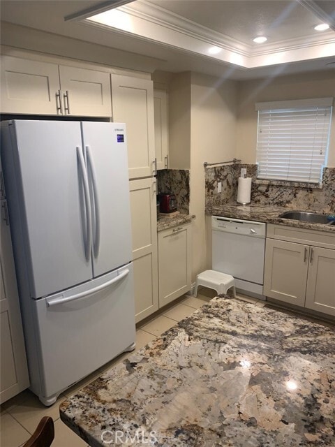 Building Photo - 2014 Via Mariposa W