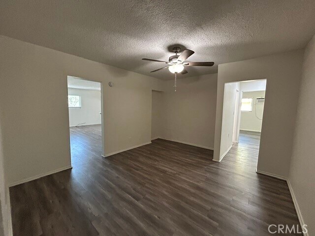 Building Photo - 685 E Vista Chino
