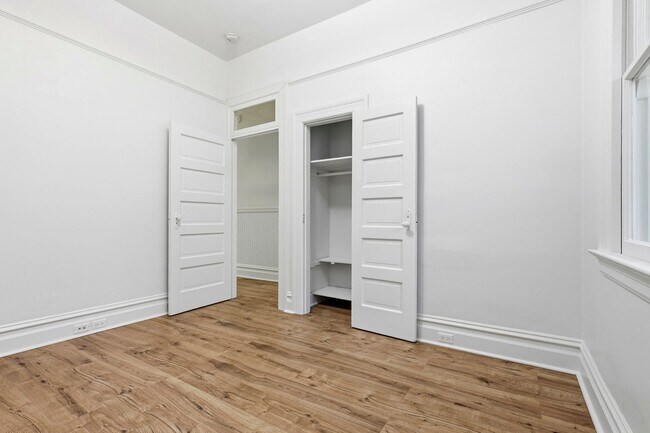 Building Photo - Magnolia Street 43-45