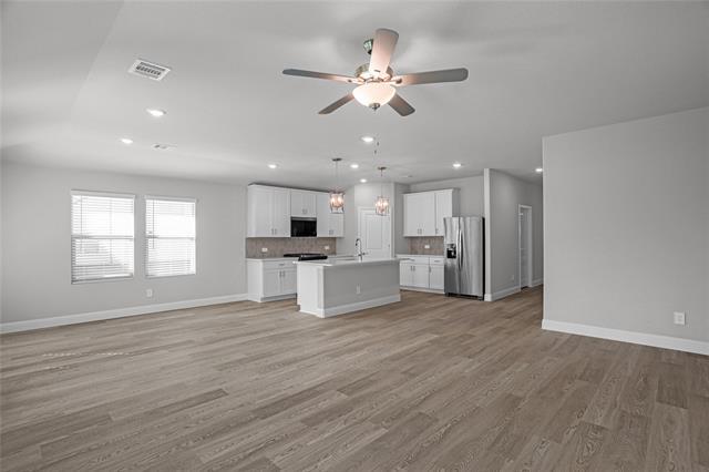 Building Photo - 615 Tidal Dr