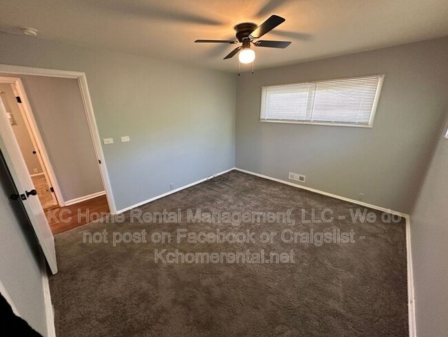 Building Photo - 10809 Ewing Ave