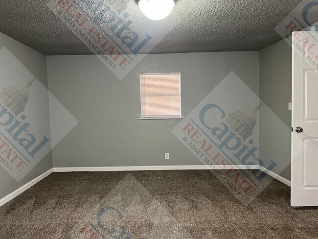 Building Photo - Home Sweet Home