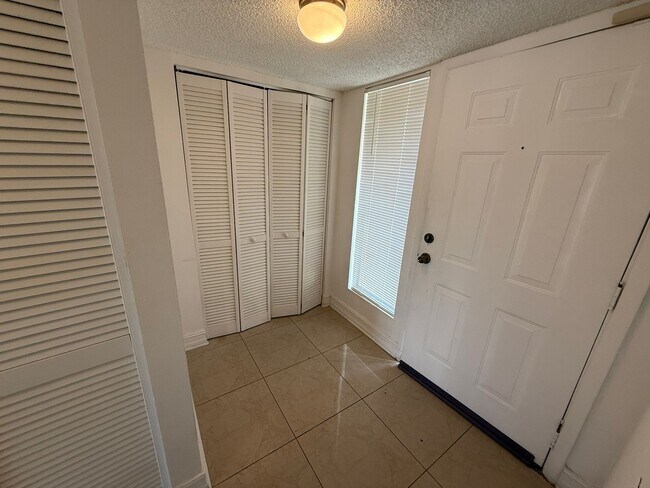 Building Photo - 5200 NW 31st Ave