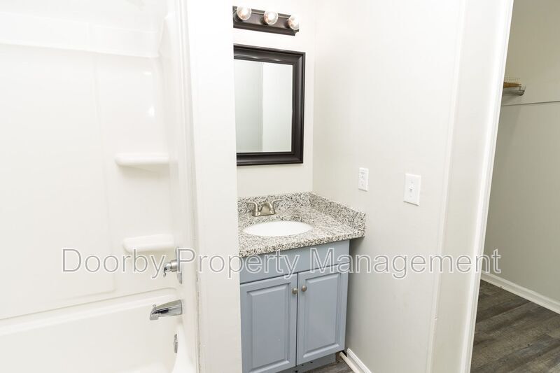 Building Photo - 1418 Baggett Rd