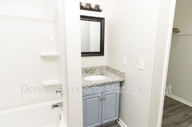 Building Photo - 1418 Baggett Rd