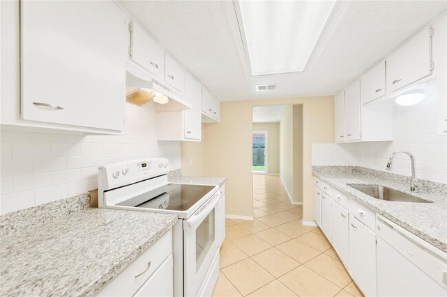 Building Photo - 3310 Crossman Dr