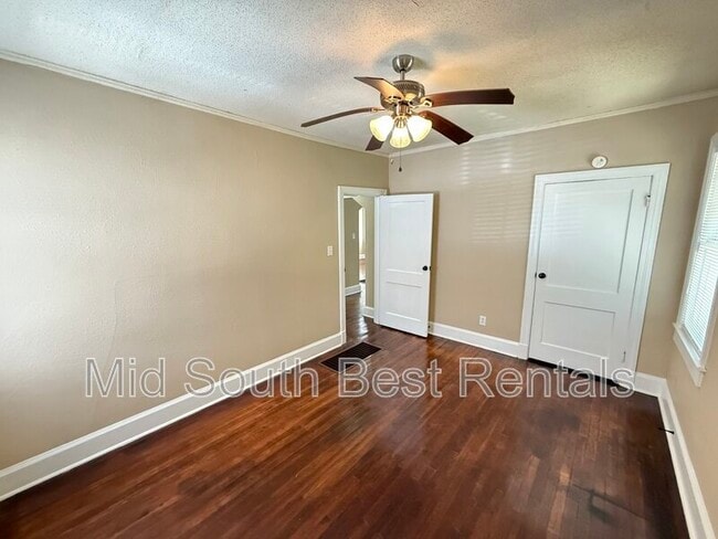 Building Photo - 1 N Front St