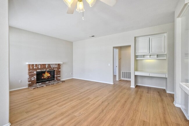 Building Photo - 4636 Doral Ct