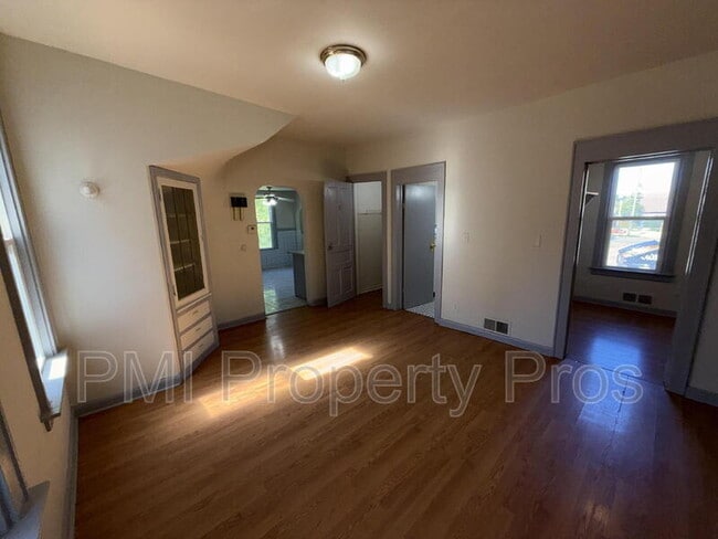 Building Photo - 3057 N Holton St
