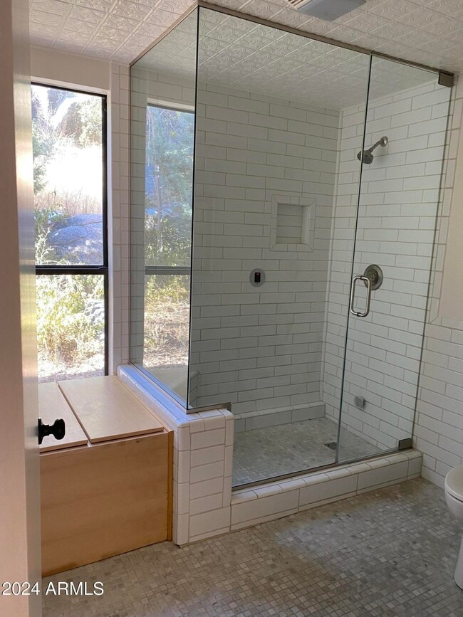 Building Photo - 16813 Shrine Dr