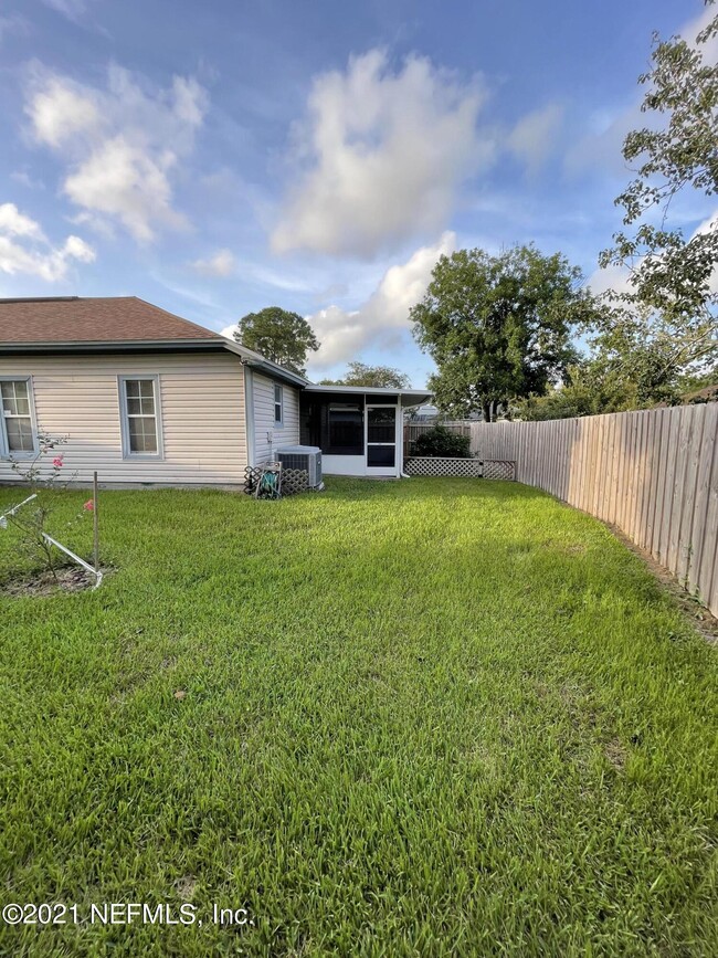 Building Photo - 1827 Wildwood Creek Ln