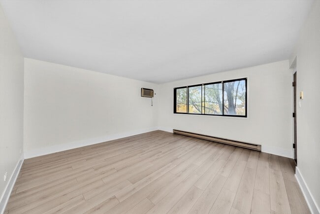 Building Photo - 3612 W 55th St