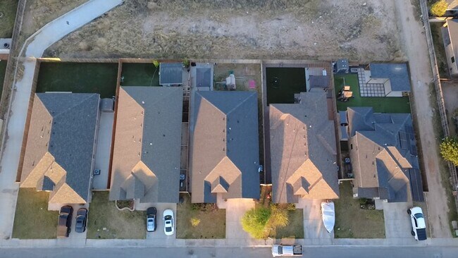 Building Photo - 5704 Winchester Ave