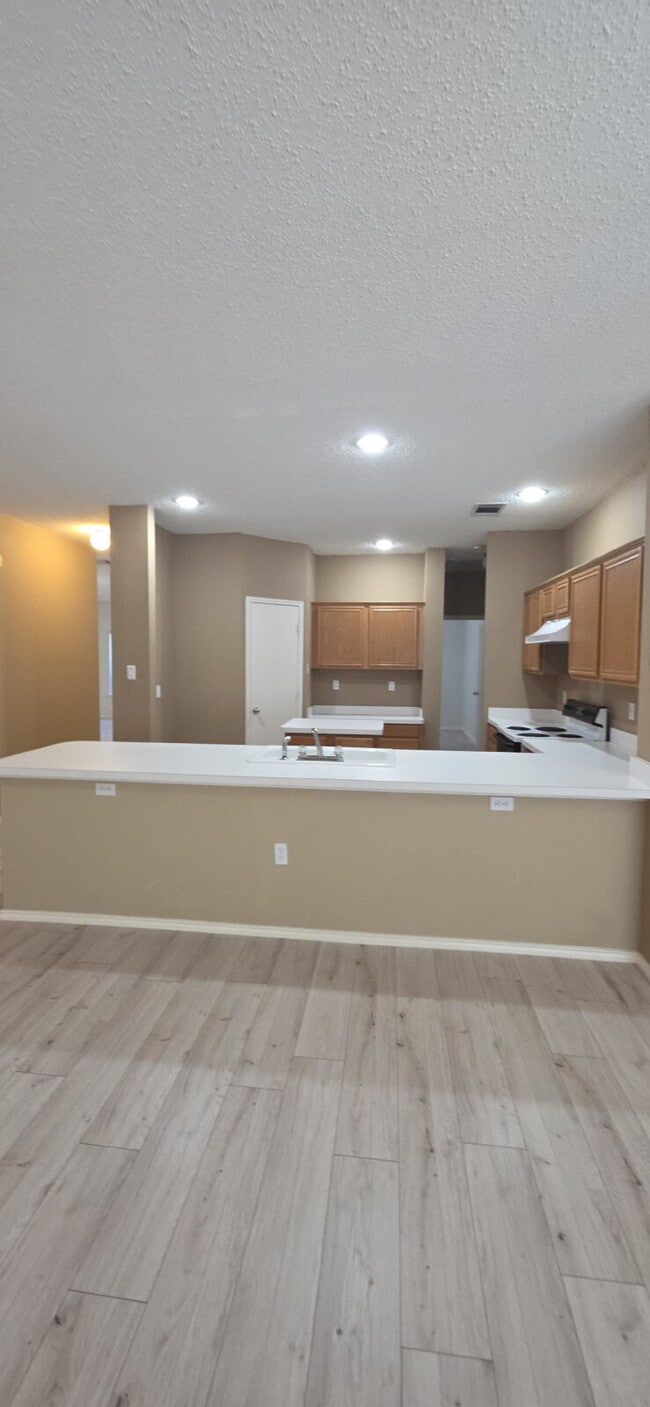 Building Photo - Beautifully Updated Arlington Home with Po...