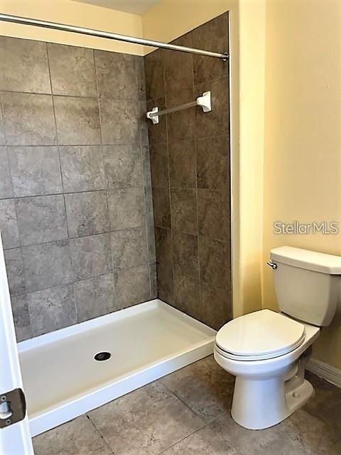 Building Photo - 10643 Lake Montauk Dr