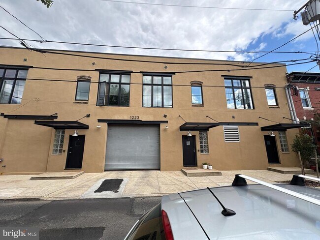 Building Photo - 1222 S Broad St